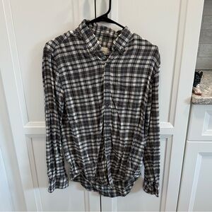 American Eagle black and white plaid flannel shirt